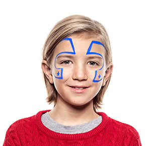Step one, Using a blue brush pen to outline and add stars around the eyes, creating two reflected 'C' shapes.