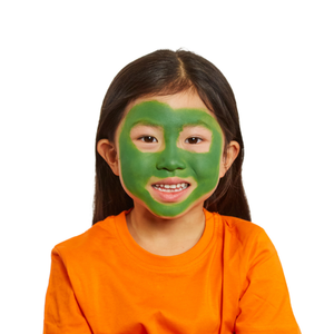 Sponge green all over the face.
