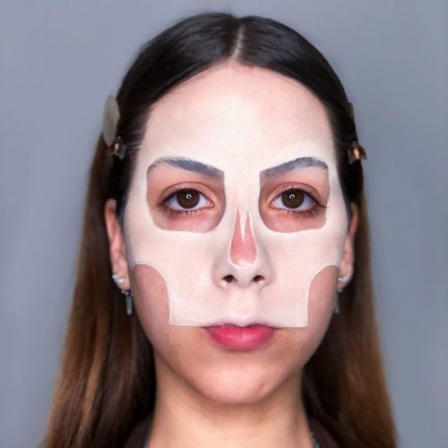 Paso 1 para pintura facial de calavera floreada