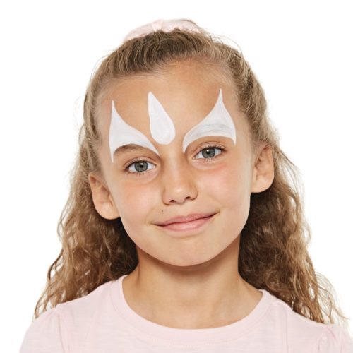 girl with step 1 of unicorn face paint design