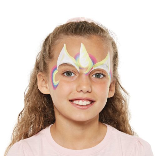 girl with step 2 of unicorn face paint design