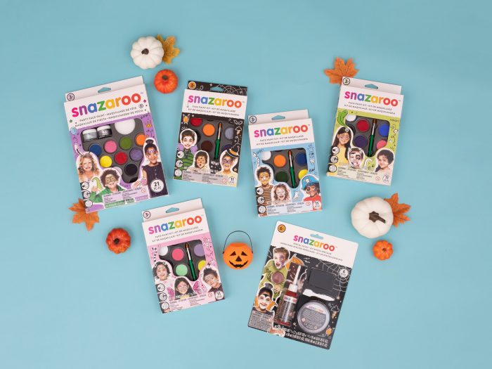 Image of a collection of Snazaroo Kits