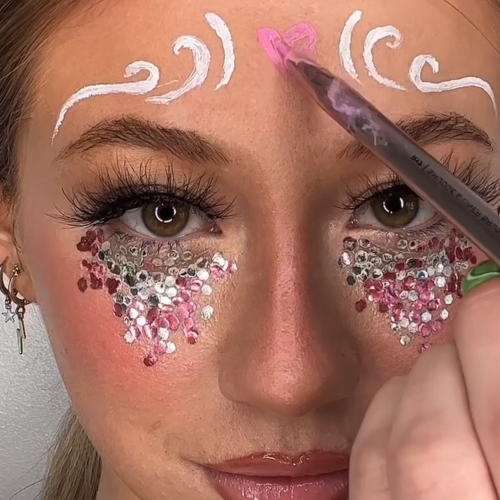 Glitter-Arty: Face Painting or Art Form? - Trendy Art Ideas